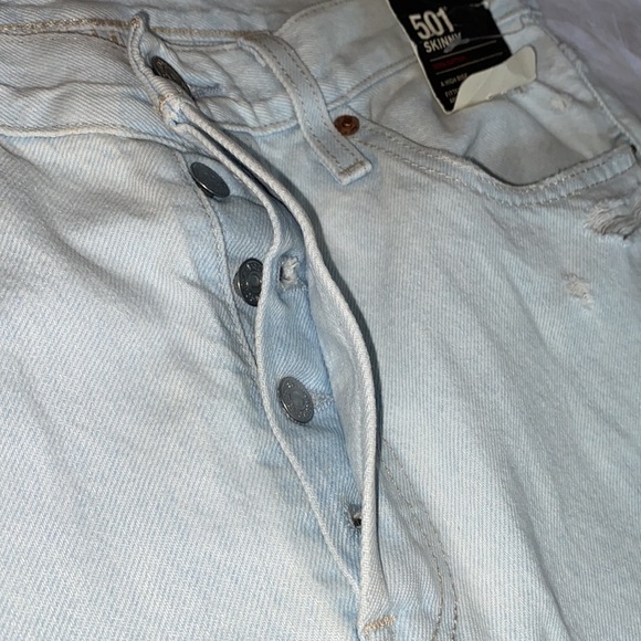 501 Skinny - Picture 3 of 16